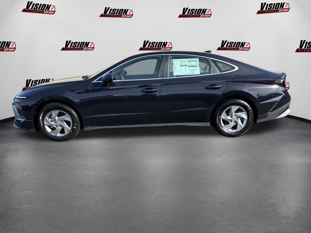 New 2026 Hyundai Sonata SE FWD image 2