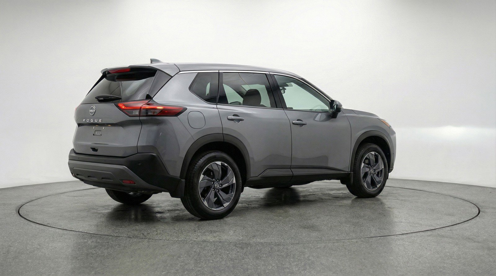 Used 2025 Nissan Rogue SV FWD image 9