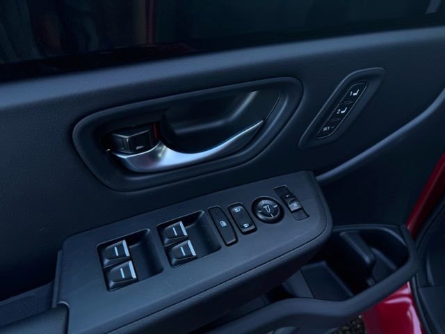 New 2025 Honda Pilot Touring image 14