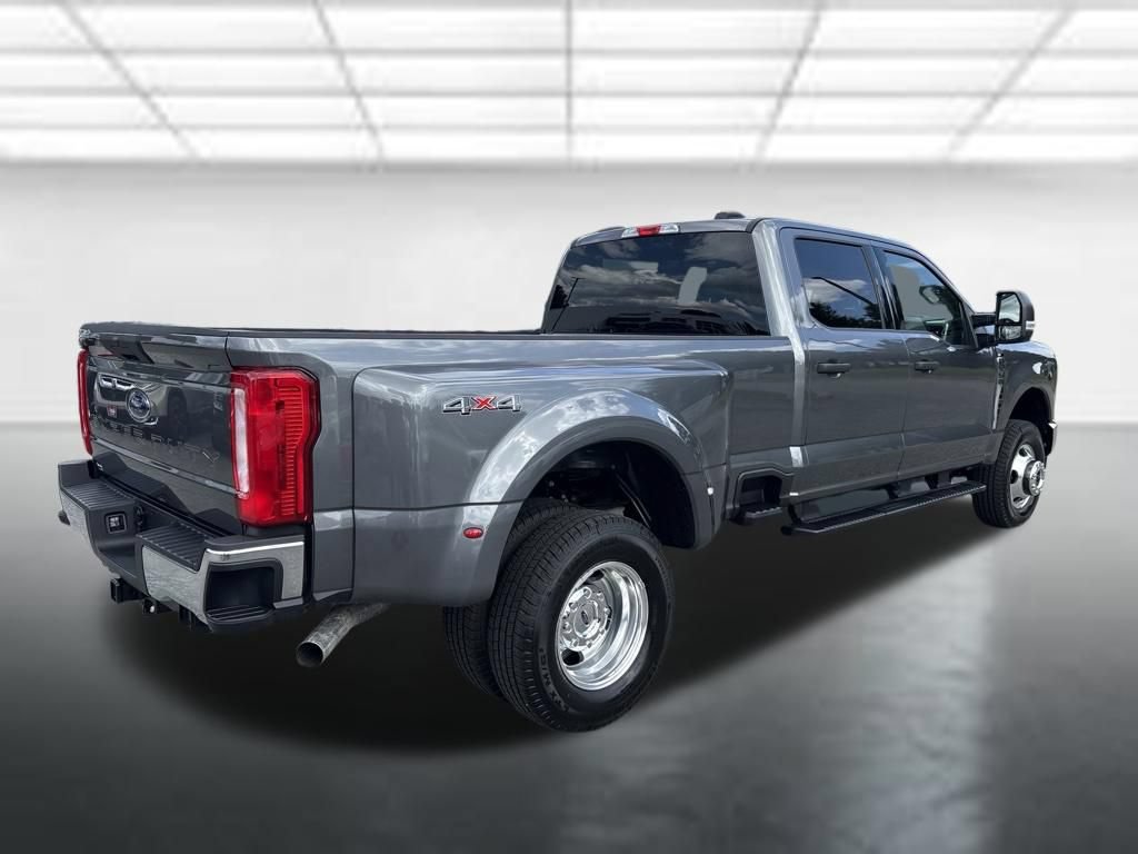 Certified 2026 Ford F350 XLT AWD/4WD image 31