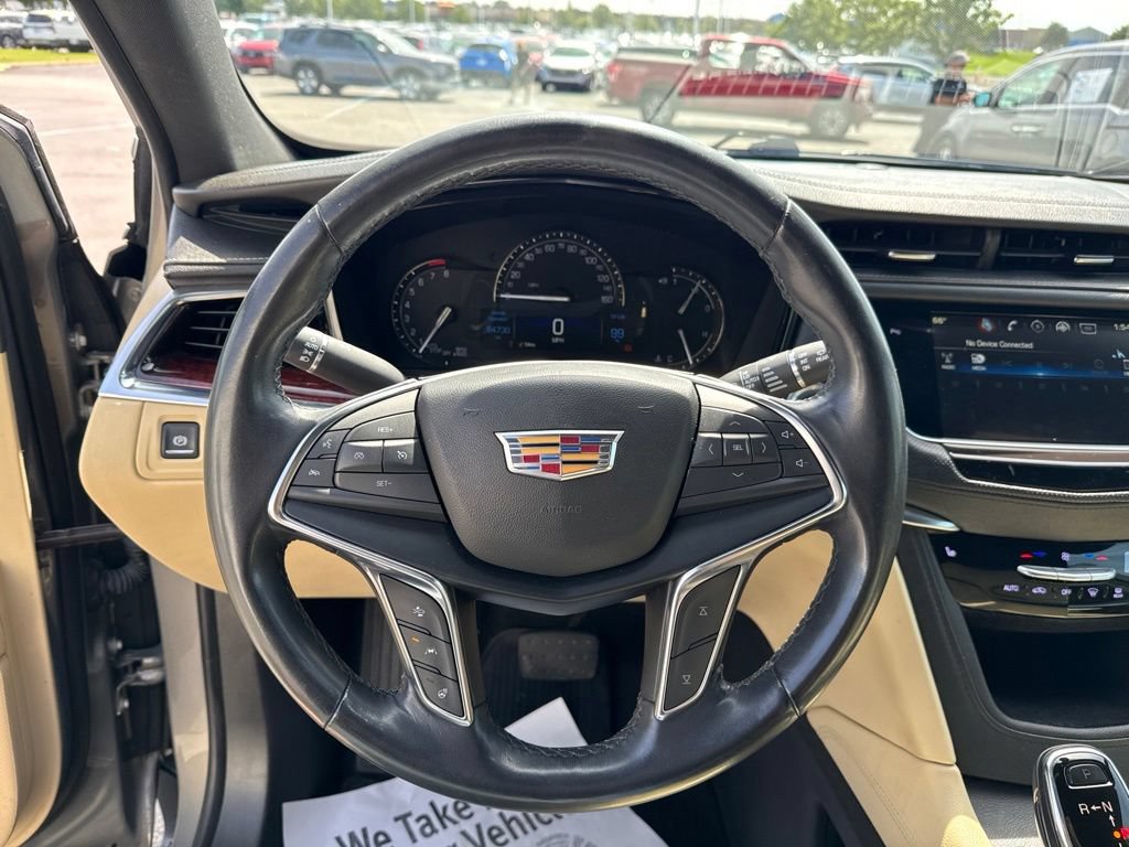 Used 2018 Cadillac XT5 Luxury w/ Driver Awareness Package AWD/4WD image 15
