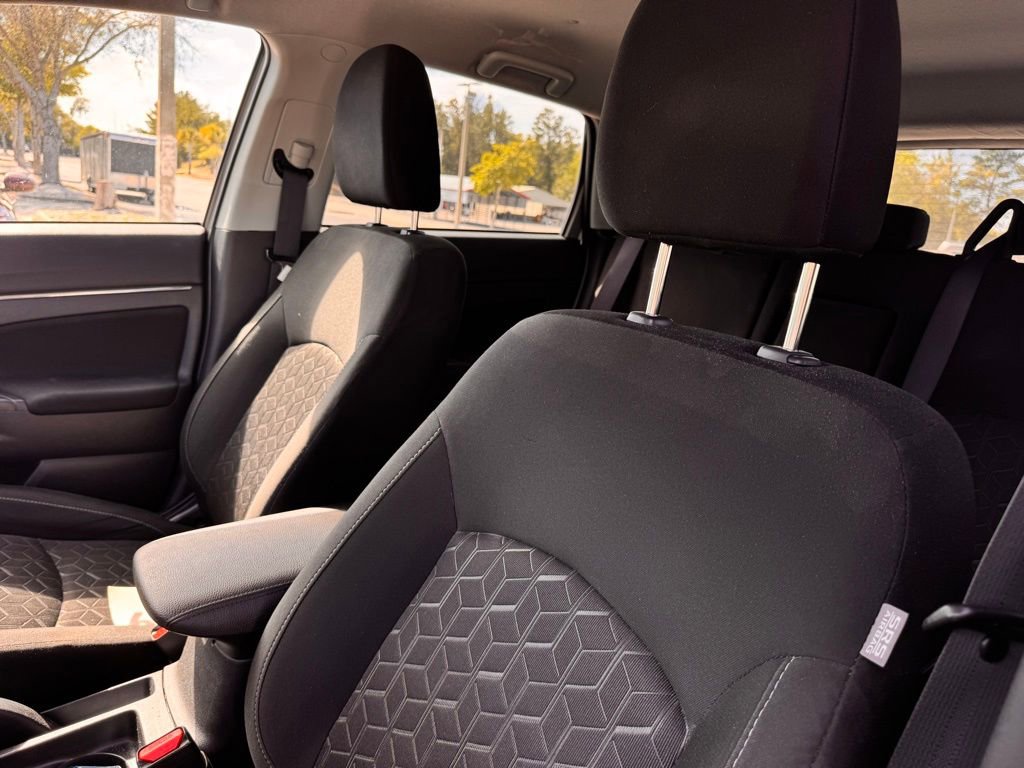 Used 2021 Mitsubishi Outlander Sport ES image 12