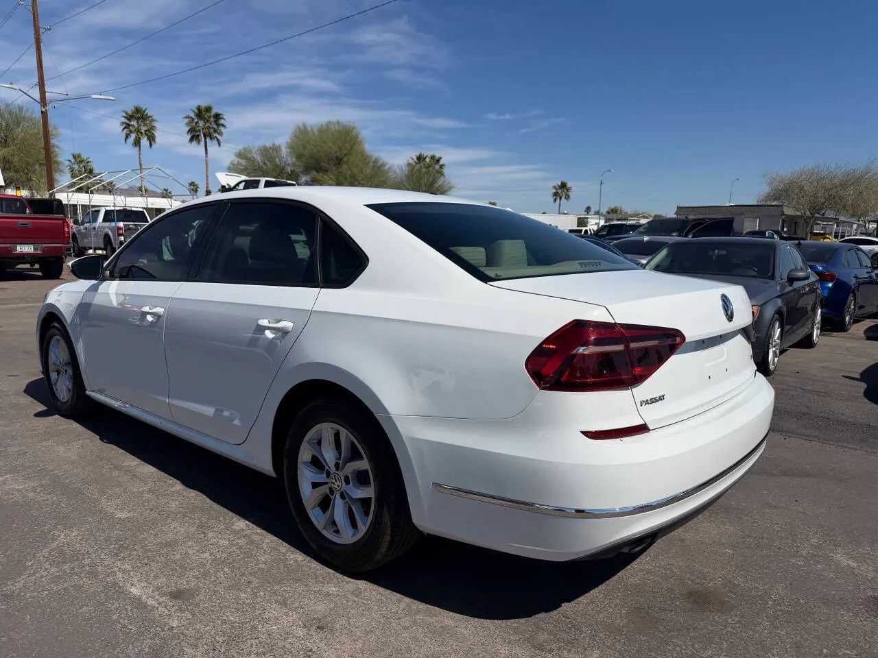 Used 2018 Volkswagen Passat 2.0T S FWD image 5