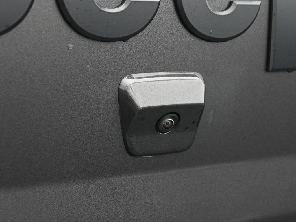 New 2026 Jeep Gladiator Sahara image 32