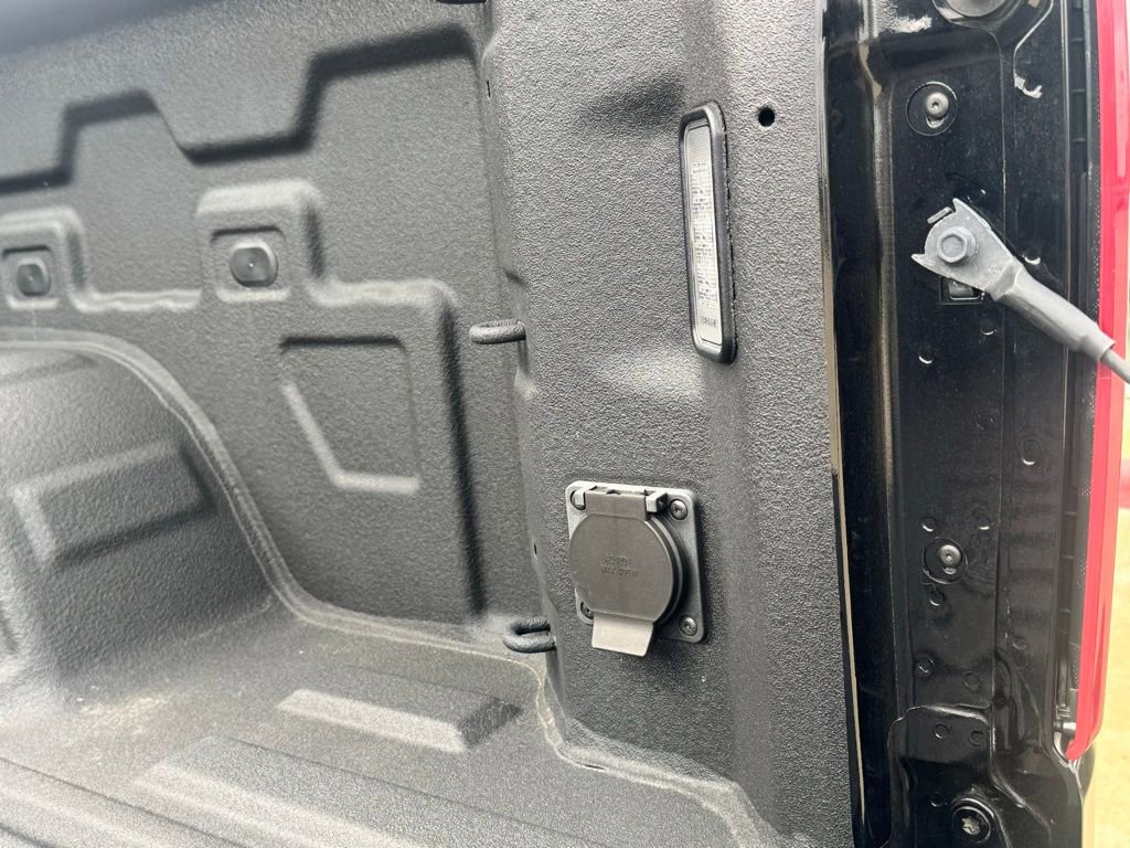 Used 2025 Chevrolet Silverado 1500 ZR2 w/ Technology Package image 11