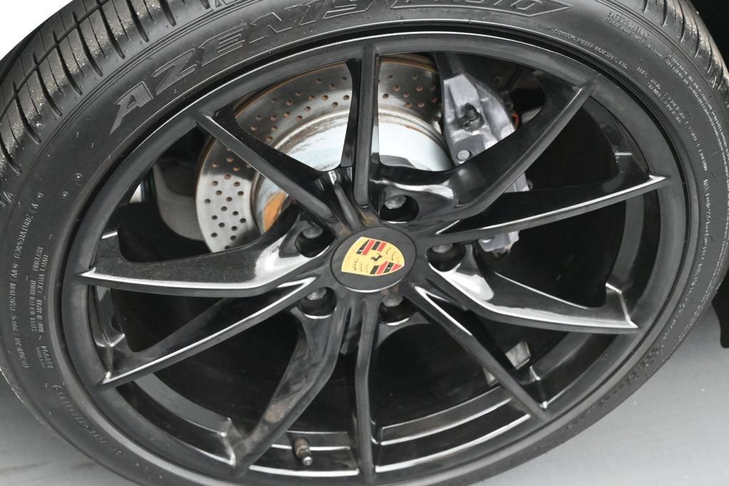 Used 2022 Porsche 718 Cayman w/ Premium Package RWD image 21