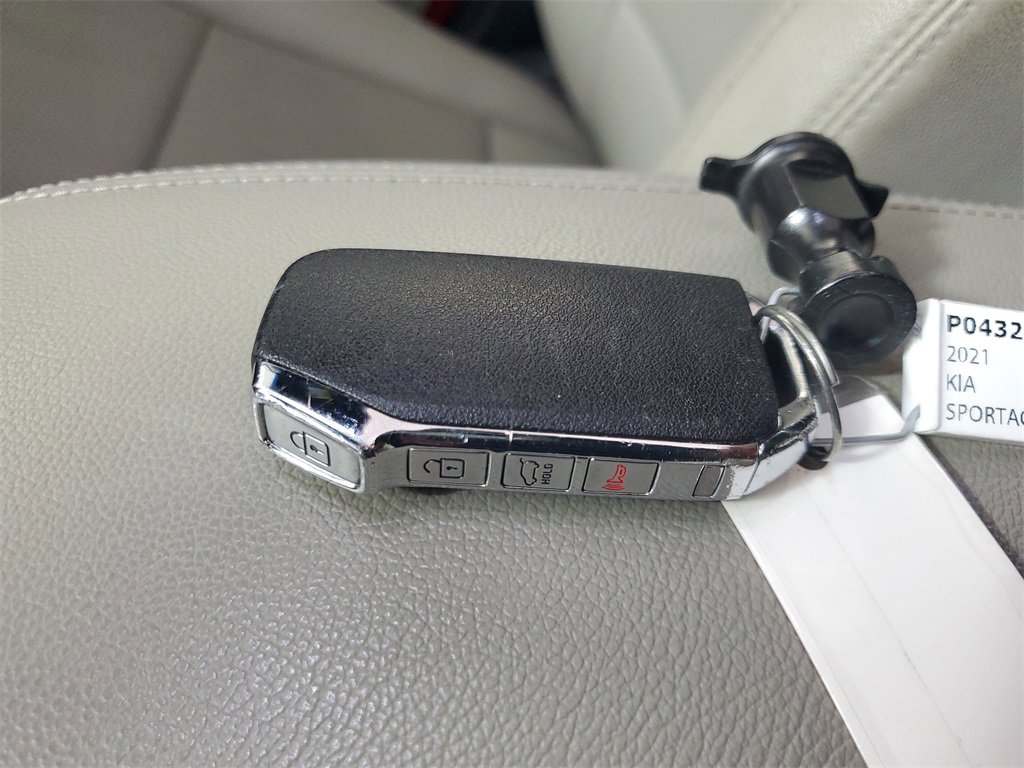 Used 2021 Kia Sportage S w/ S AWD Premium Package image 27