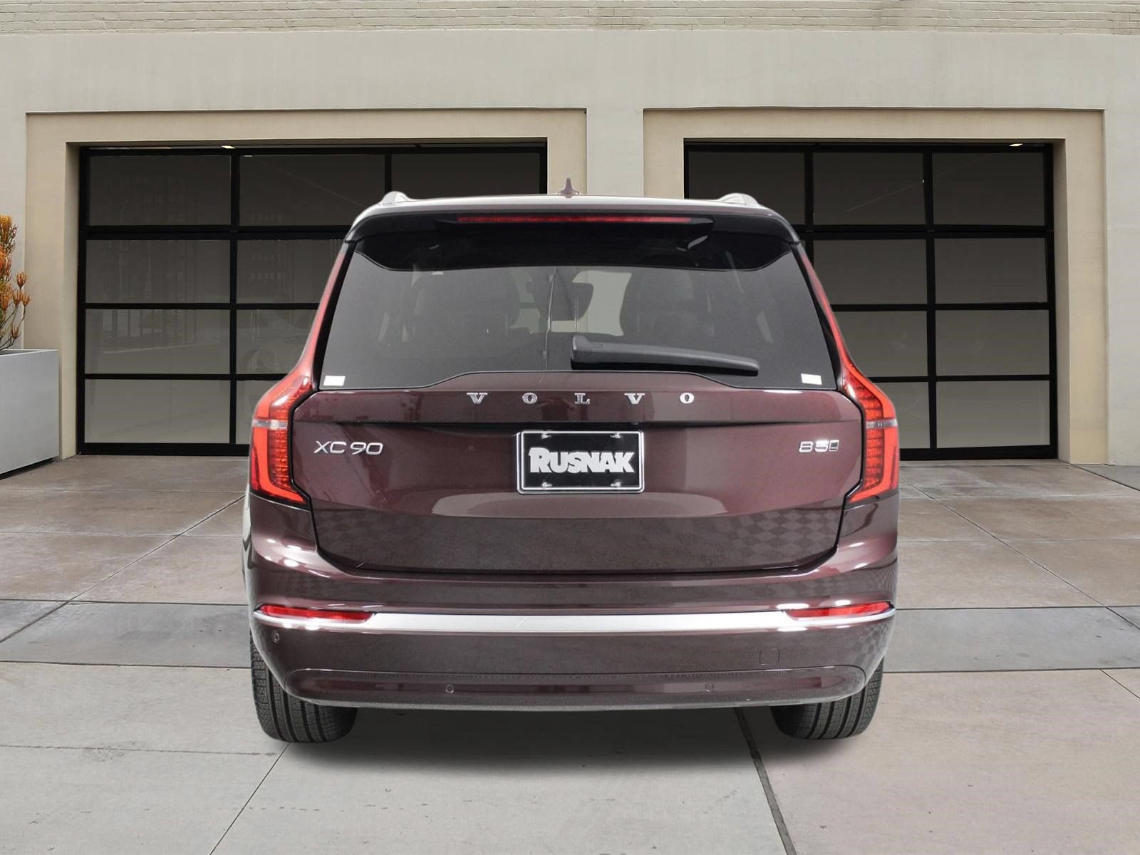 Certified 2026 Volvo XC90 B5 Plus w/ Protection Package AWD/4WD image 5