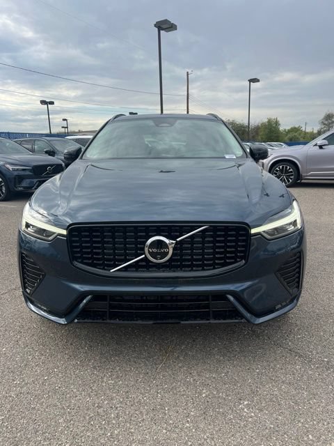 Used 2024 Volvo XC60 B5 Plus AWD/4WD image 8