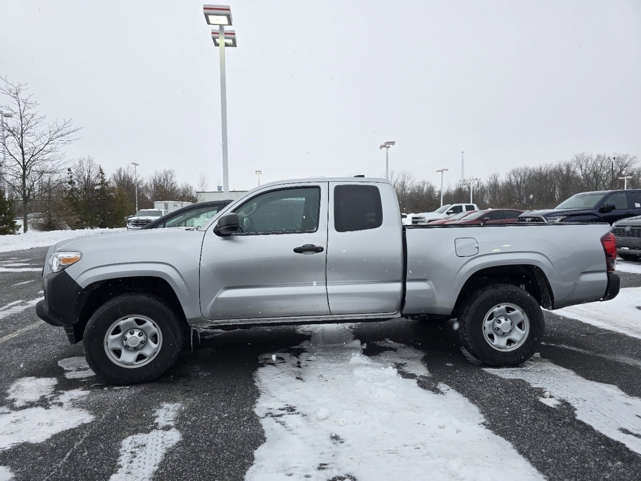 Used 2023 Toyota Tacoma SR image 4