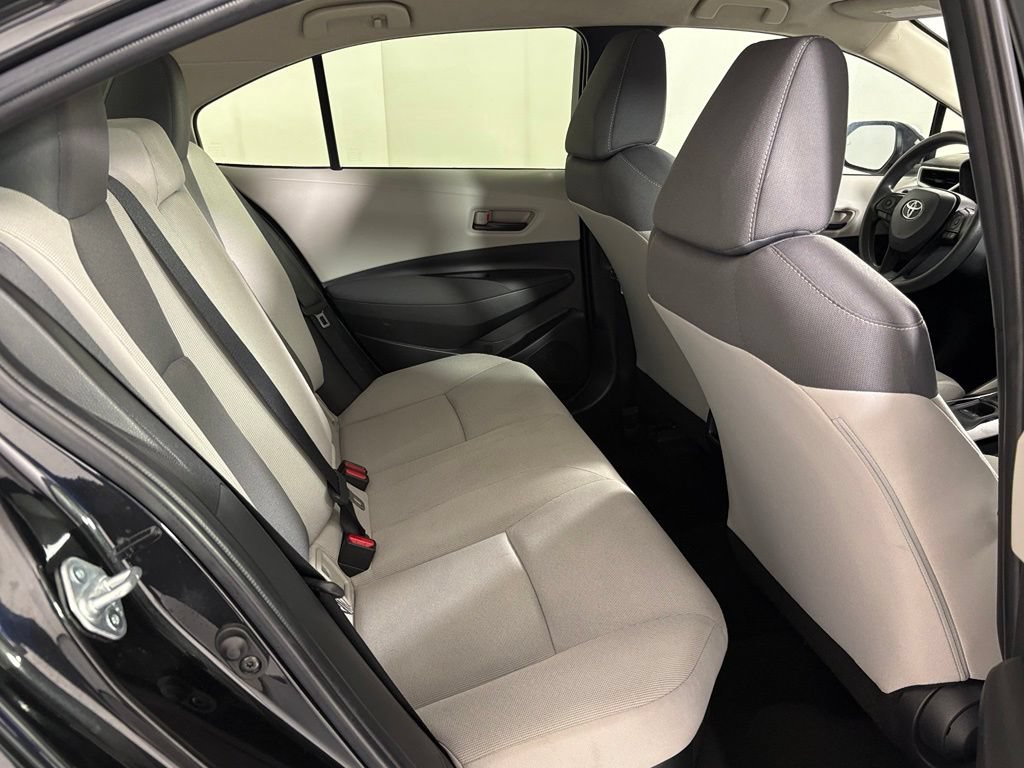 Used 2022 Toyota Corolla LE w/ Carpet Mat Package (TMS) FWD image 37