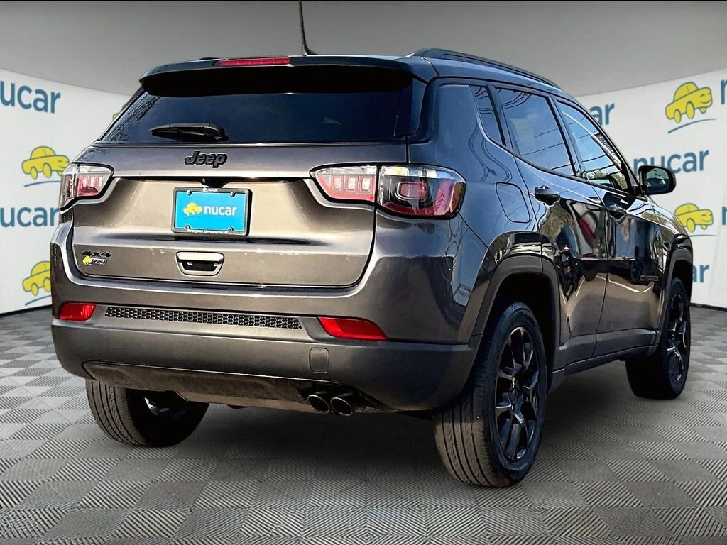 Used 2022 Jeep Compass Latitude w/ Sun and Sound Group AWD/4WD image 6