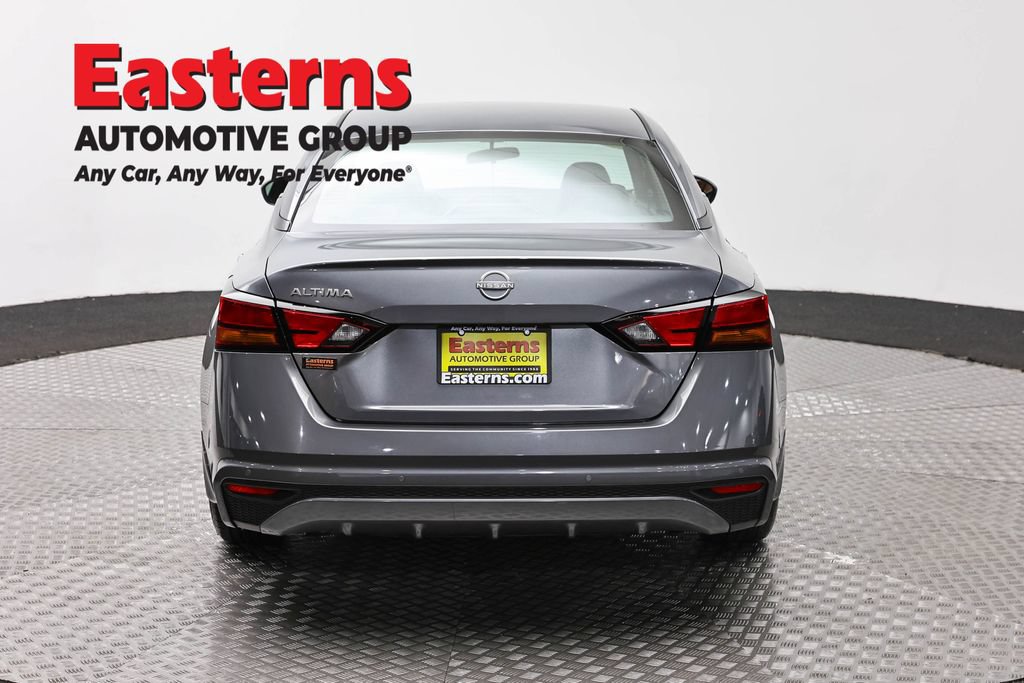 Used 2023 Nissan Altima 2.5 S FWD image 6