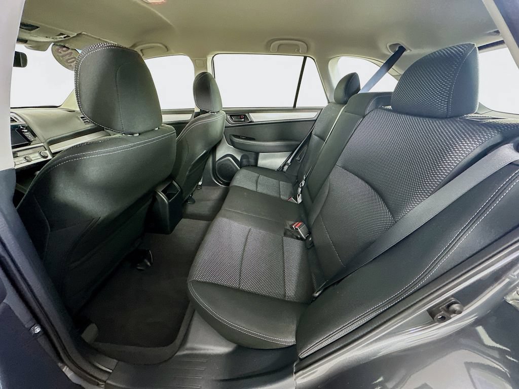 Used 2019 Subaru Outback 2.5i AWD/4WD image 29