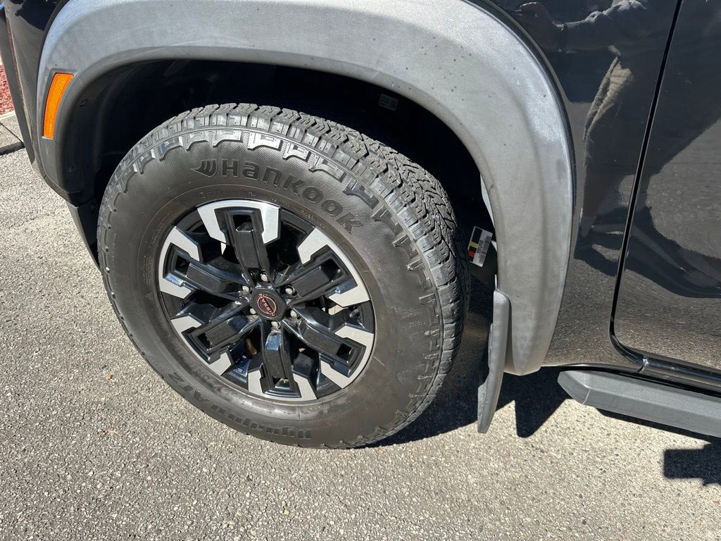 Used 2022 Nissan Frontier Pro-X image 11