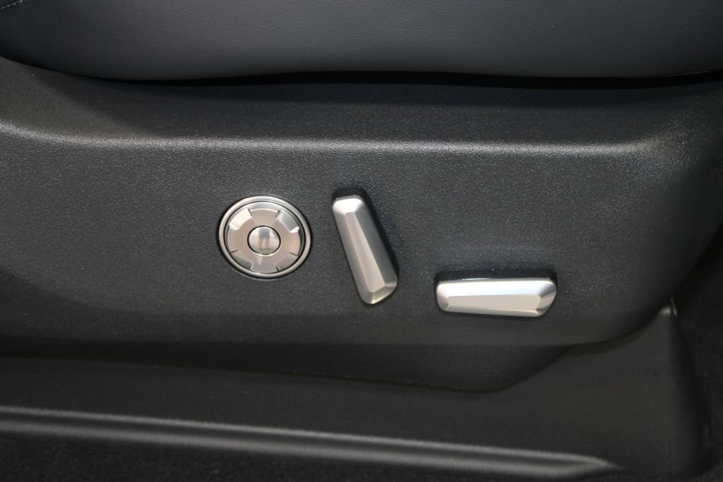 New 2025 Lincoln Navigator Reserve w/ Jet Appearance Package image 30