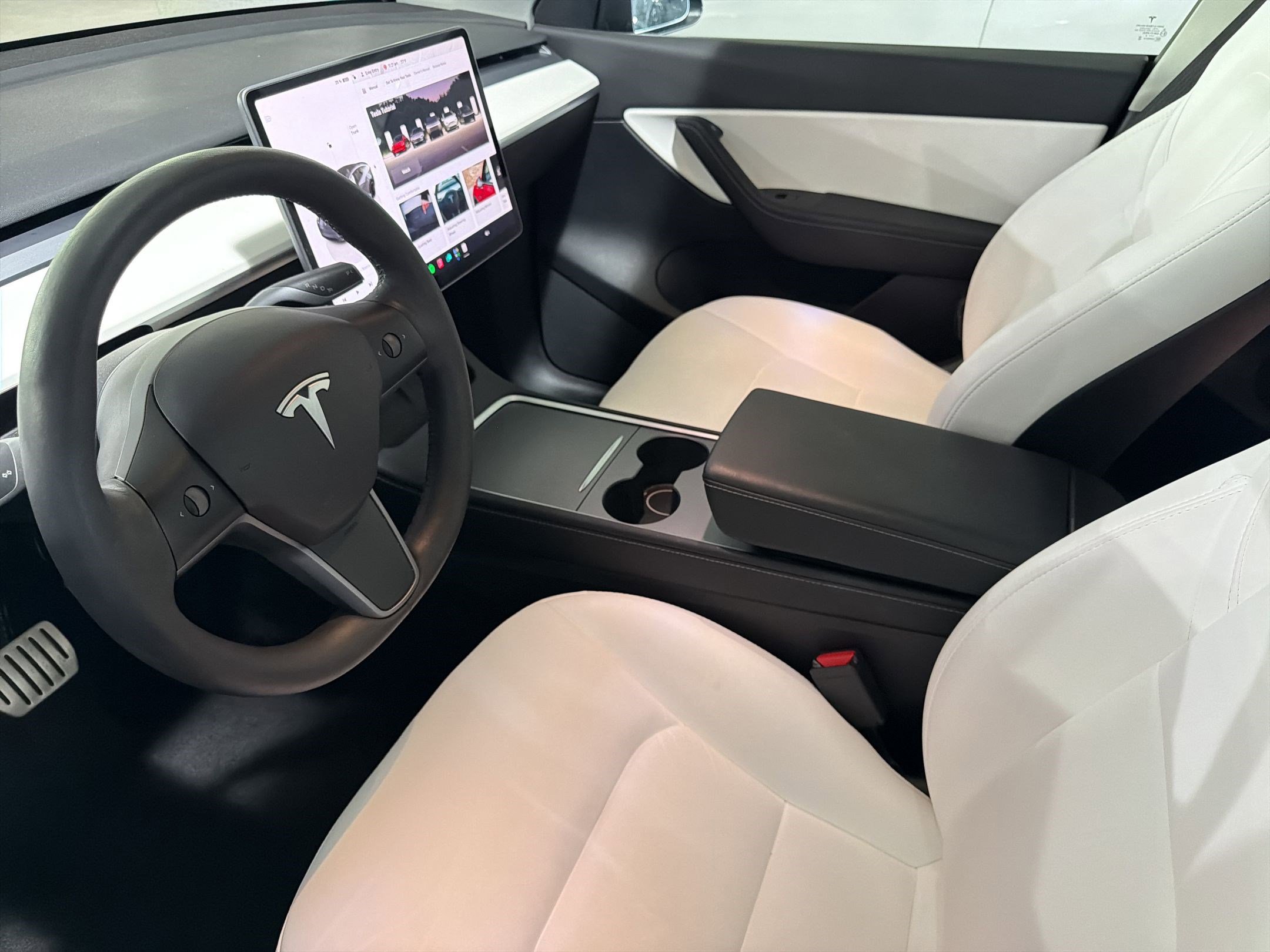 Used 2022 Tesla Model Y Performance AWD/4WD image 12
