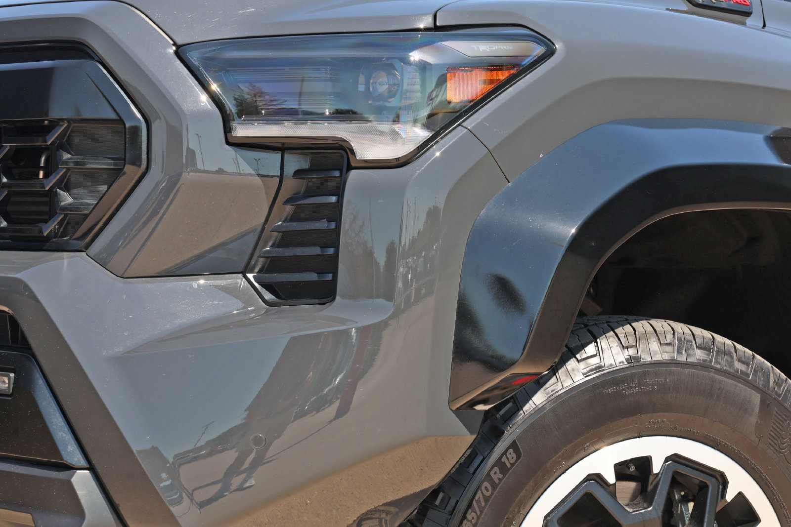 Used 2025 Toyota Tacoma TRD Pro w/ Tow Tech Package AWD/4WD image 12