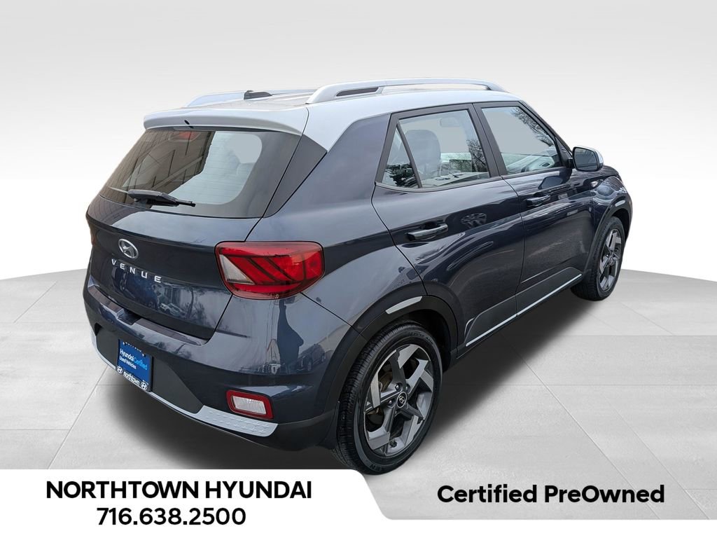 Used 2023 Hyundai Venue Limited image 15
