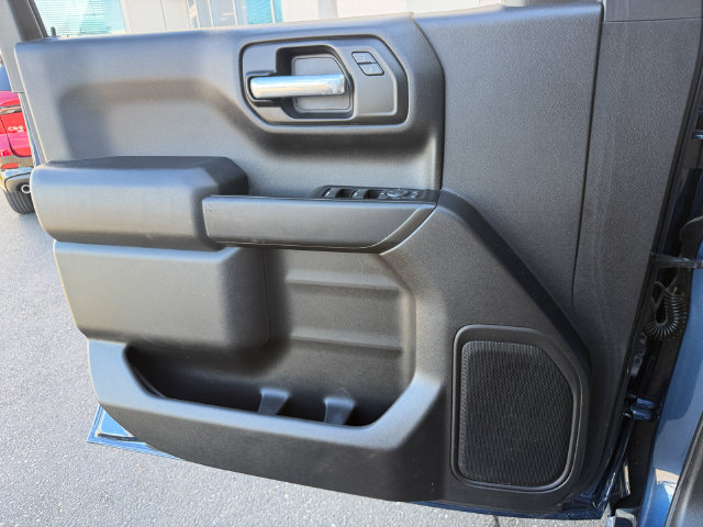 Used 2019 Chevrolet Silverado 1500 Custom Trail Boss w/ Custom Convenience Package AWD/4WD image 17