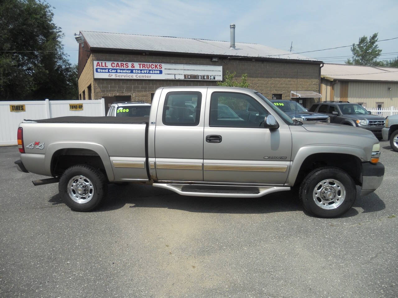 Used 2002 Chevrolet Silverado 2500 LS w/ Electrical Convenience Pkg AWD/4WD image 3