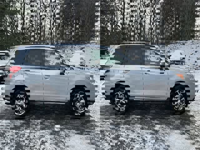 Used 2015 Subaru Forester 2.5i Touring w/ Eyesight & Navigation System image 3