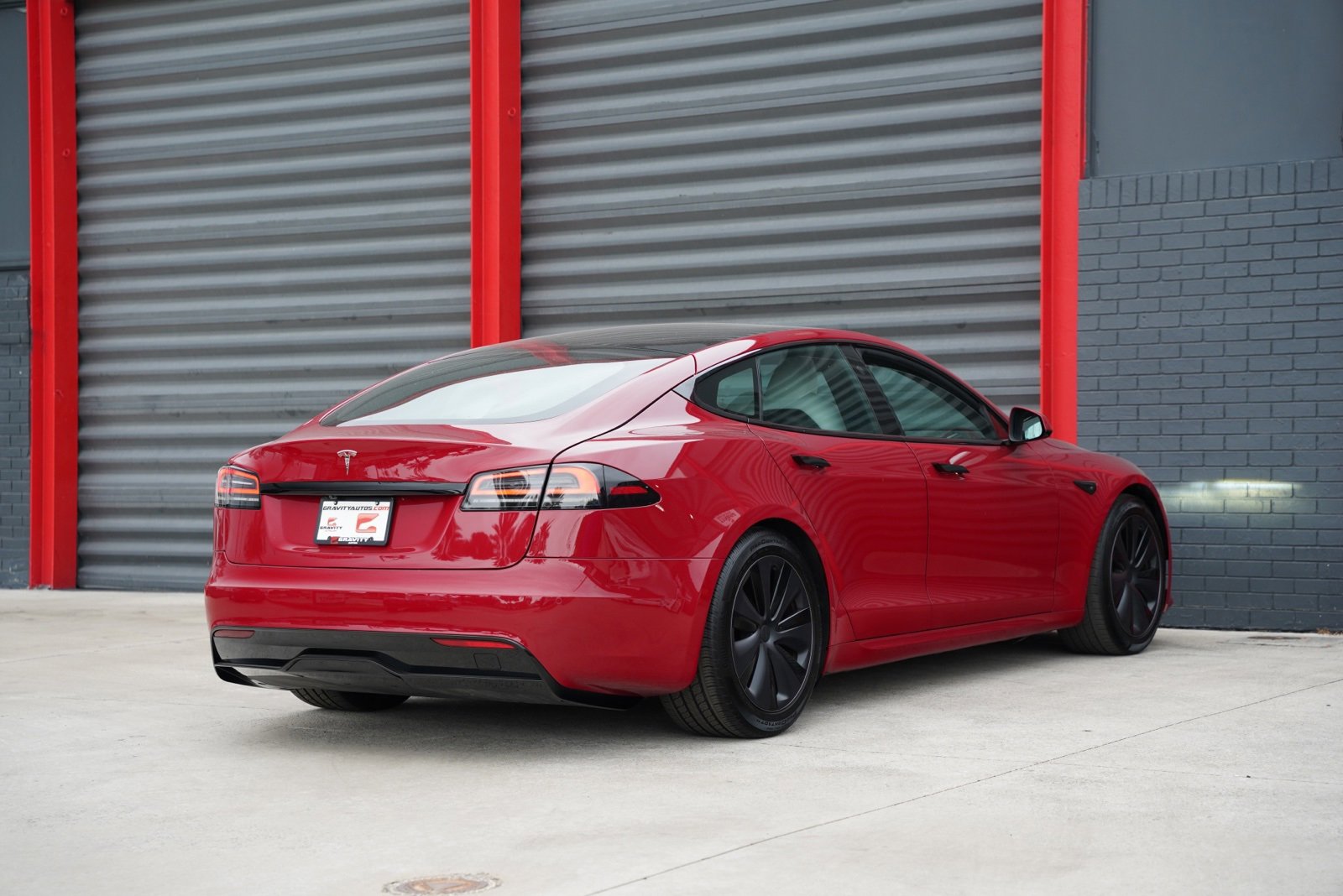 Used 2023 Tesla Model S Standard Range image 6