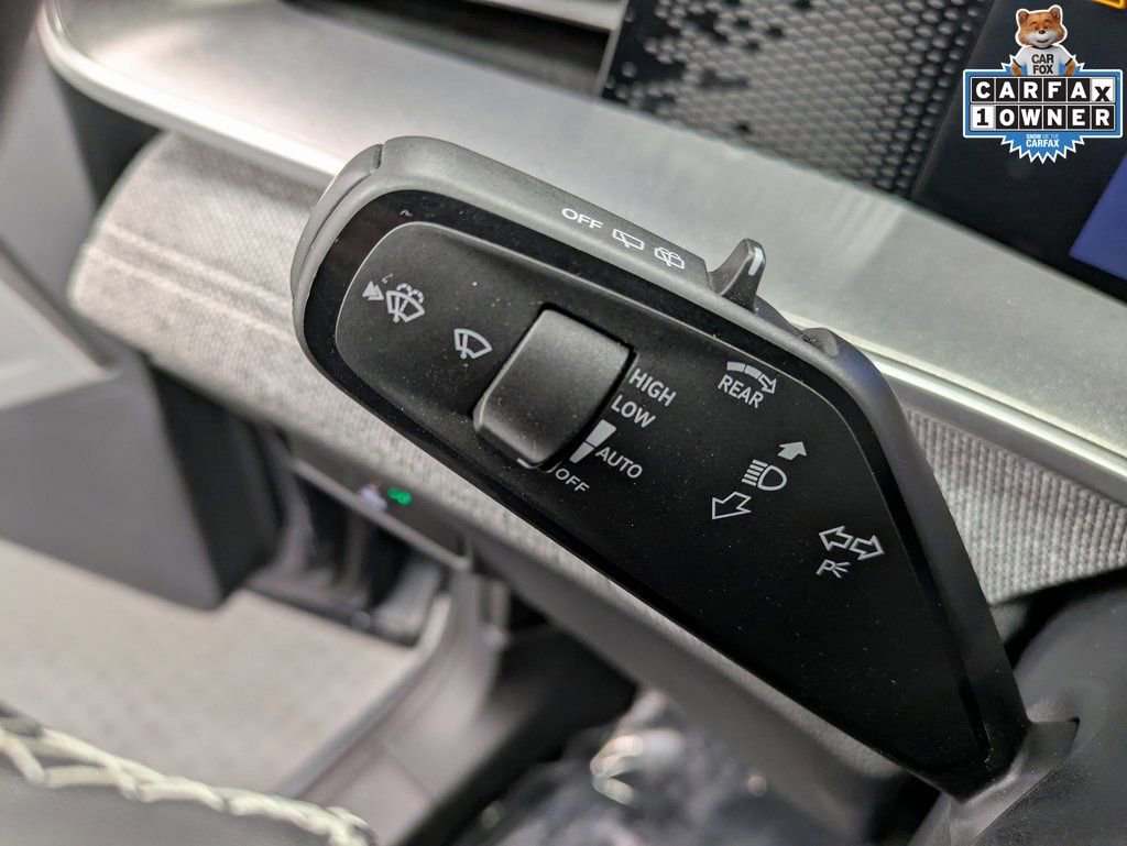 Used 2025 Volkswagen Tiguan S image 20