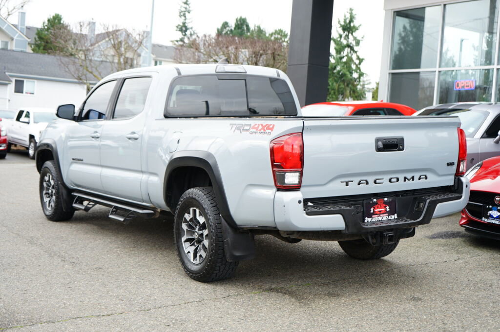 Used 2019 Toyota Tacoma TRD Off-Road w/ TRD Premium Off Road Package image 3