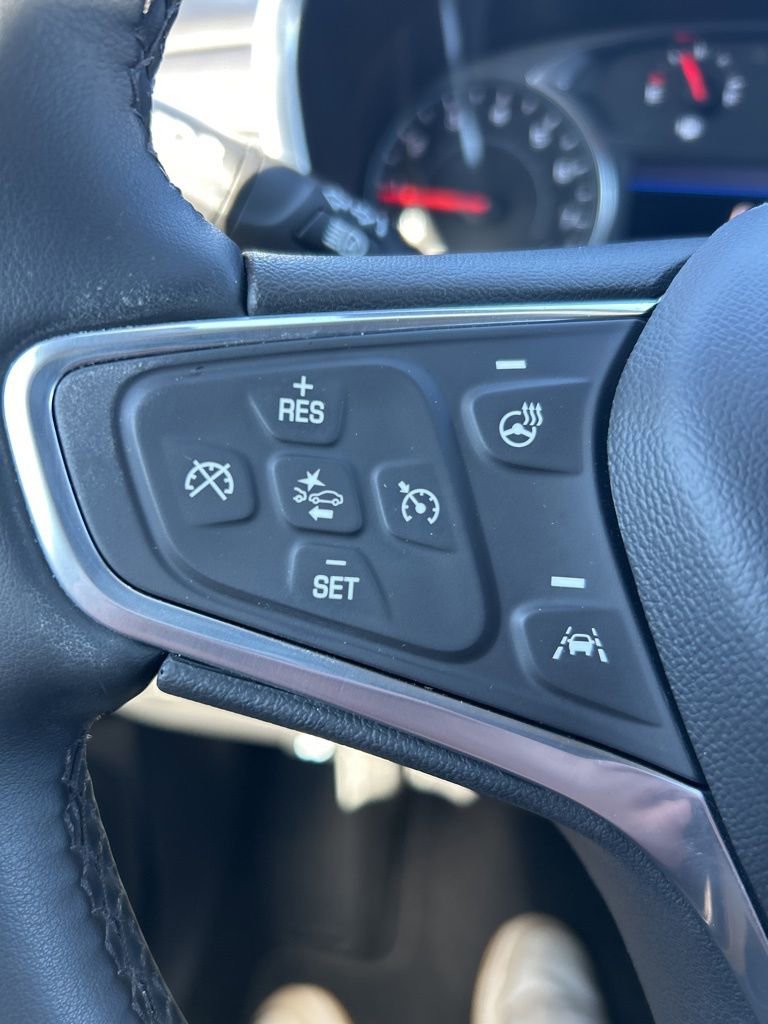 Used 2023 Chevrolet Equinox Premier image 30