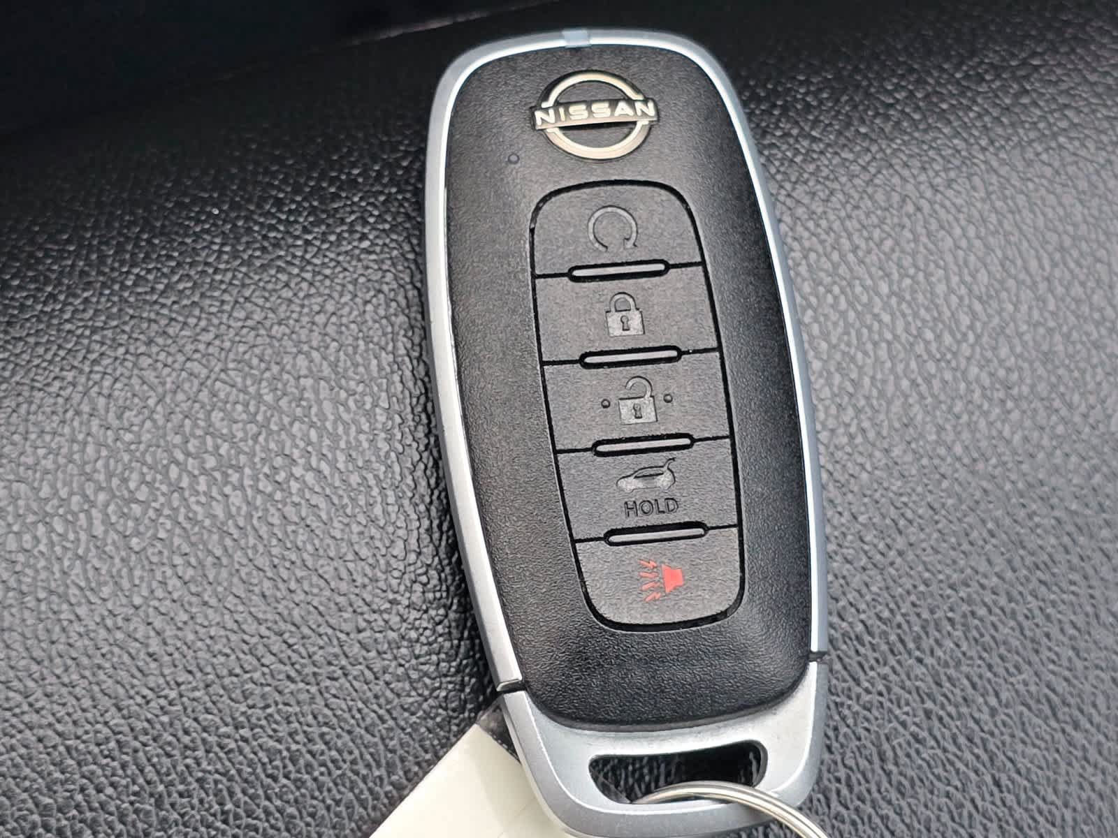 Used 2023 Nissan Pathfinder SL AWD/4WD image 27