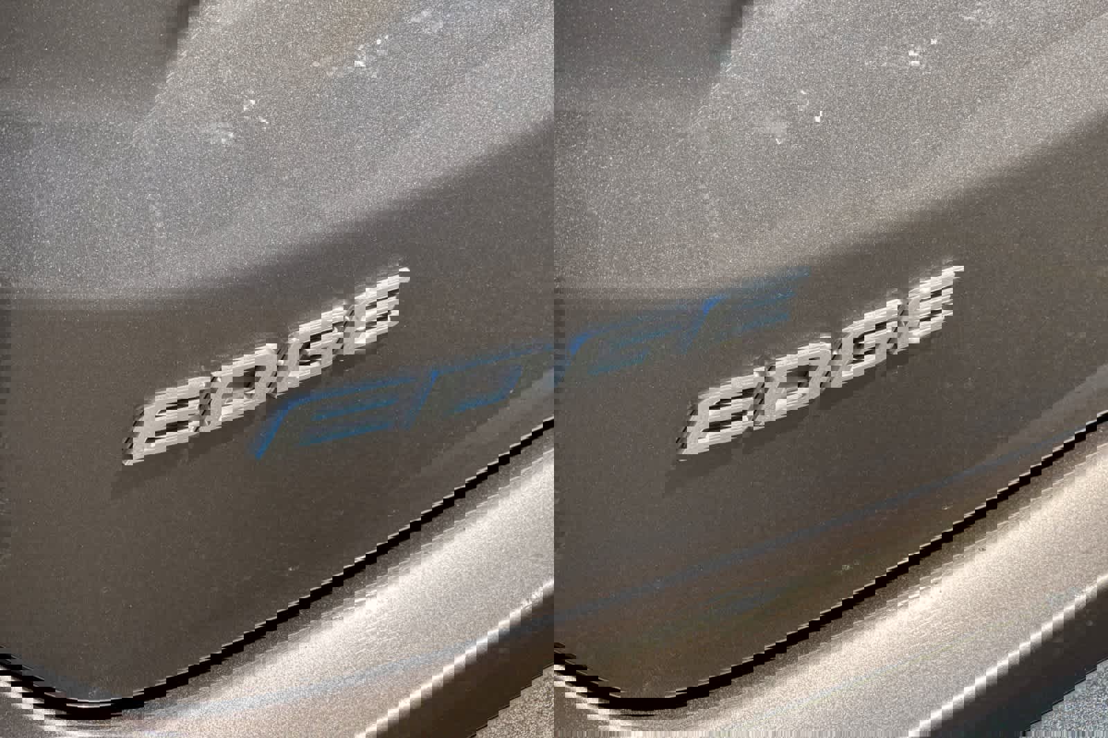 Used 2019 Ford Edge SE image 32