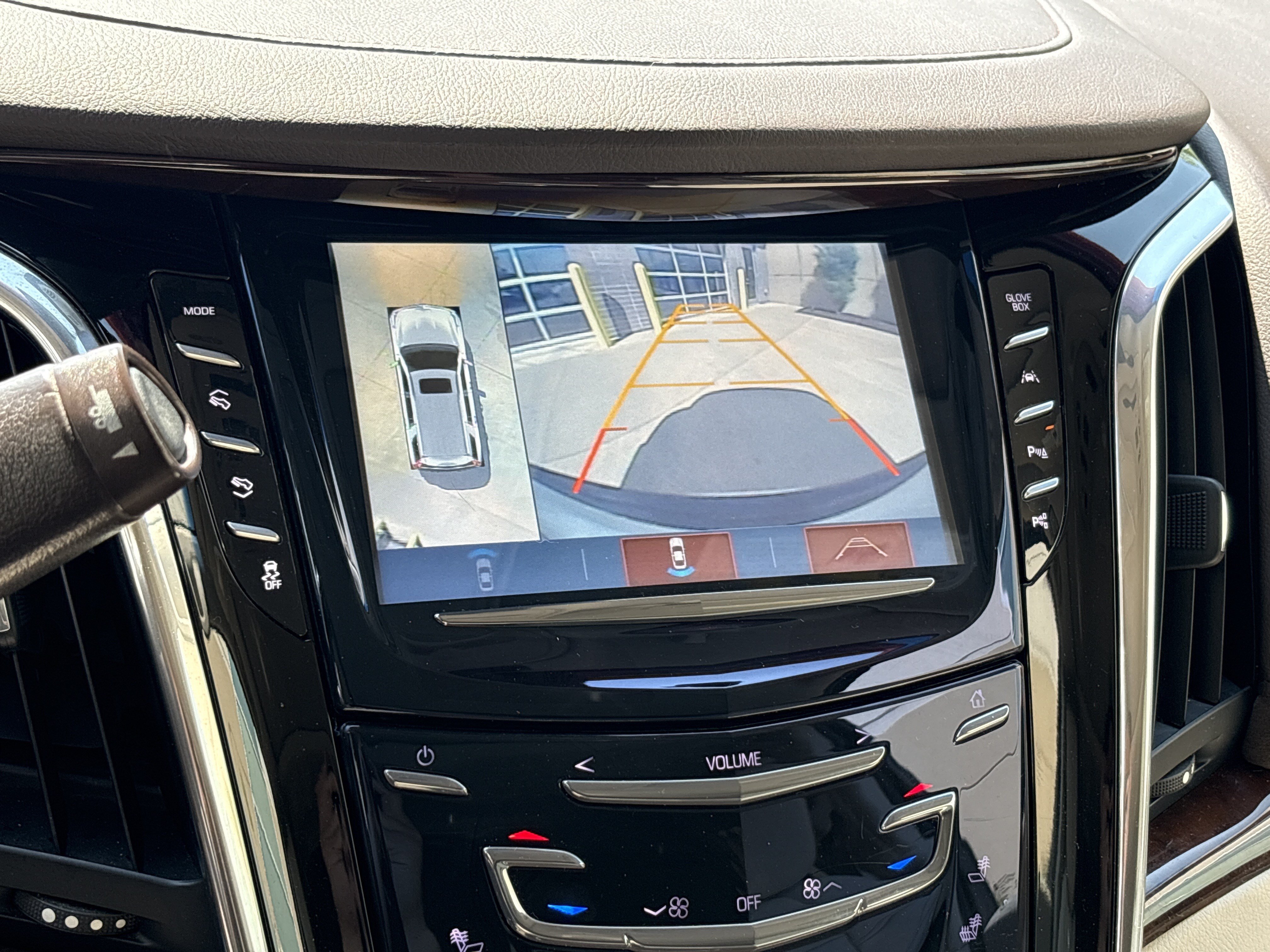 Used 2017 Cadillac Escalade Luxury AWD/4WD image 25