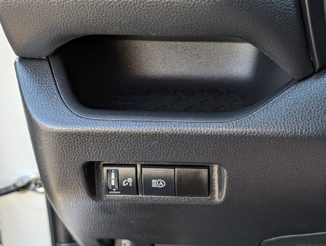 Used 2024 Toyota RAV4 LE AWD/4WD image 20