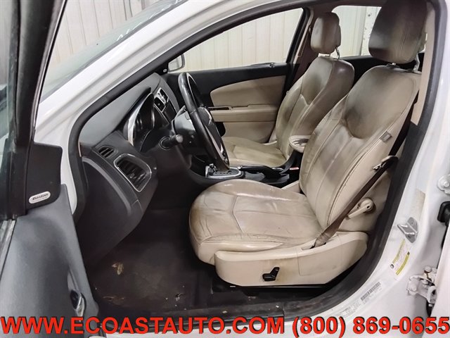 Used 2014 Chrysler 200 Limited w/ Sun/Sound Group FWD image 10