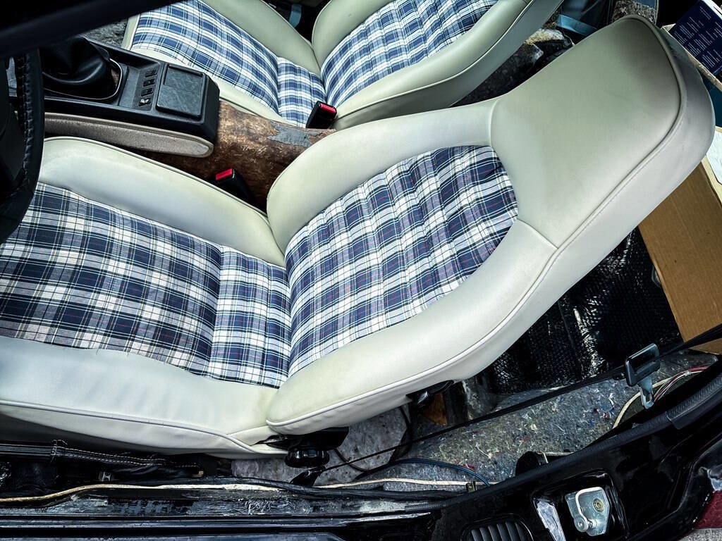 Used 1987 Porsche 924 S RWD image 16