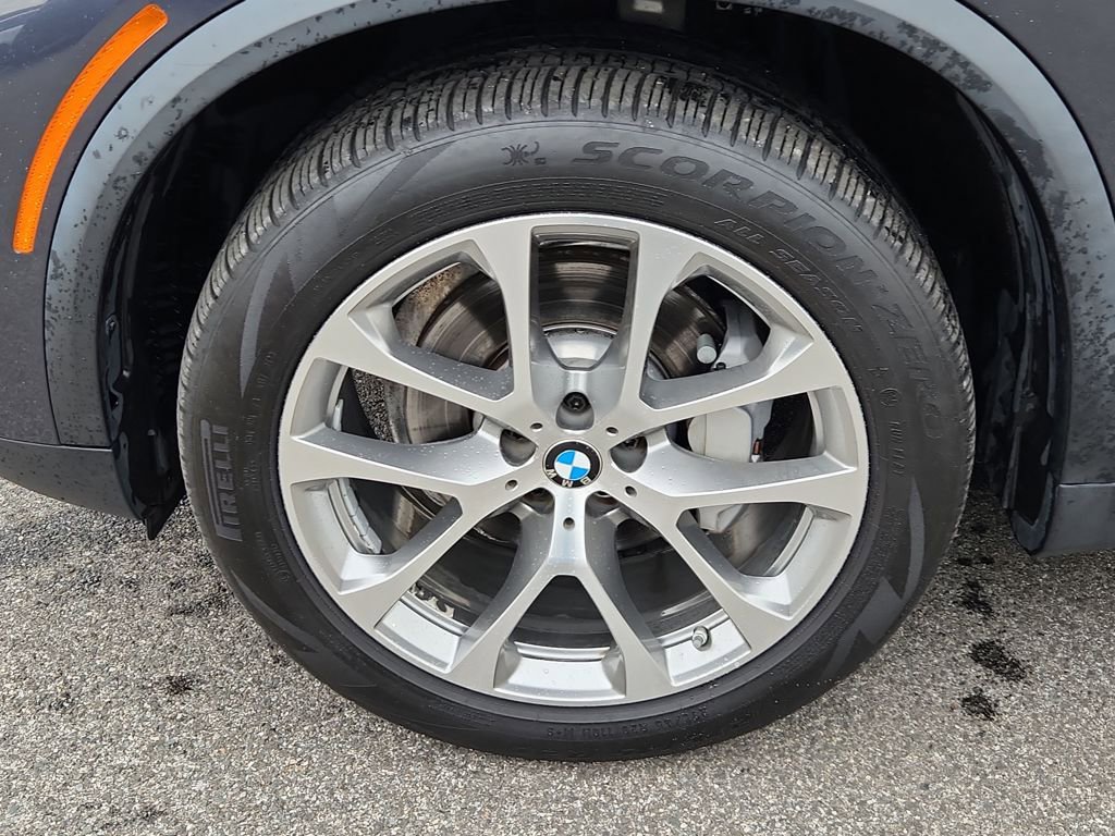 Used 2020 BMW X5 sDrive40i w/ Premium Package image 9