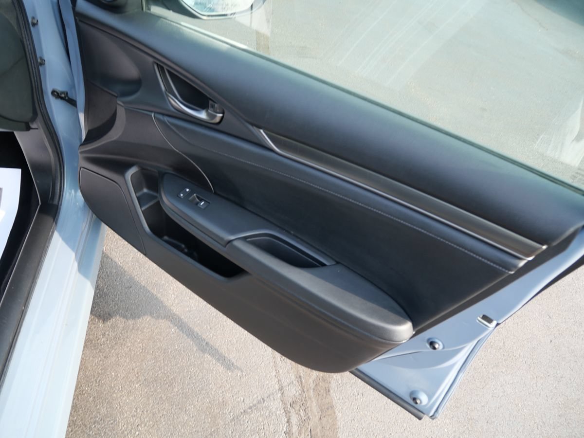 Used 2017 Honda Civic EX-L image 32