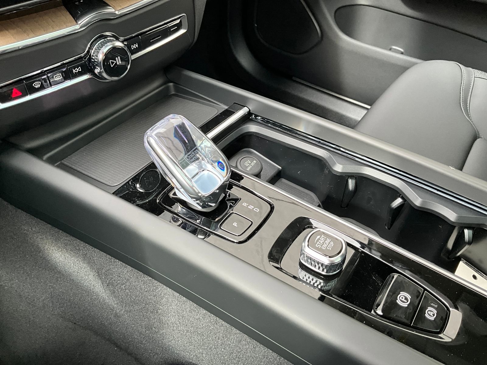 New 2026 Volvo XC60 B5 Plus w/ Protection Package Premier image 29