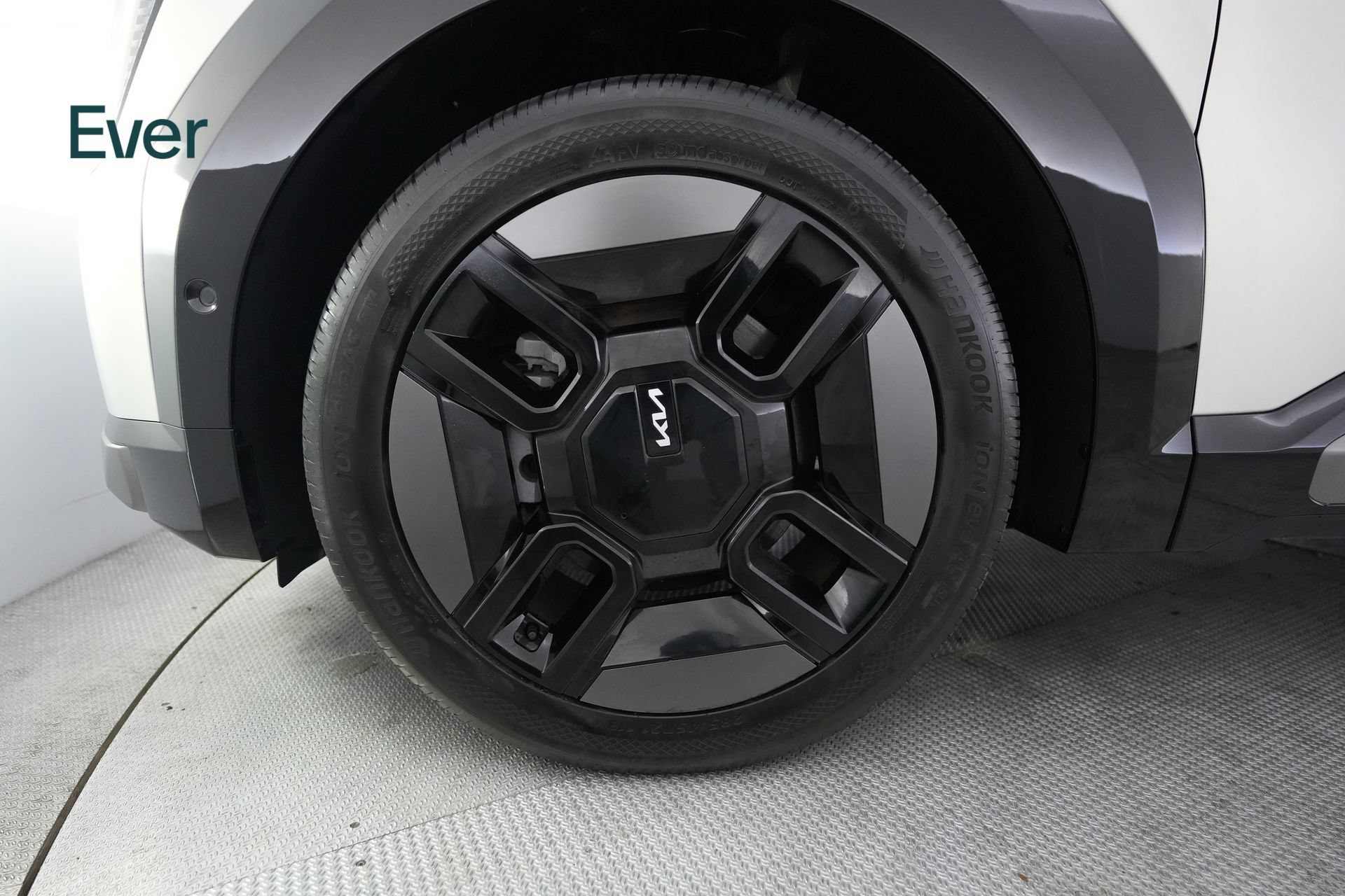 Used 2024 Kia EV9 GT-Line AWD/4WD image 19