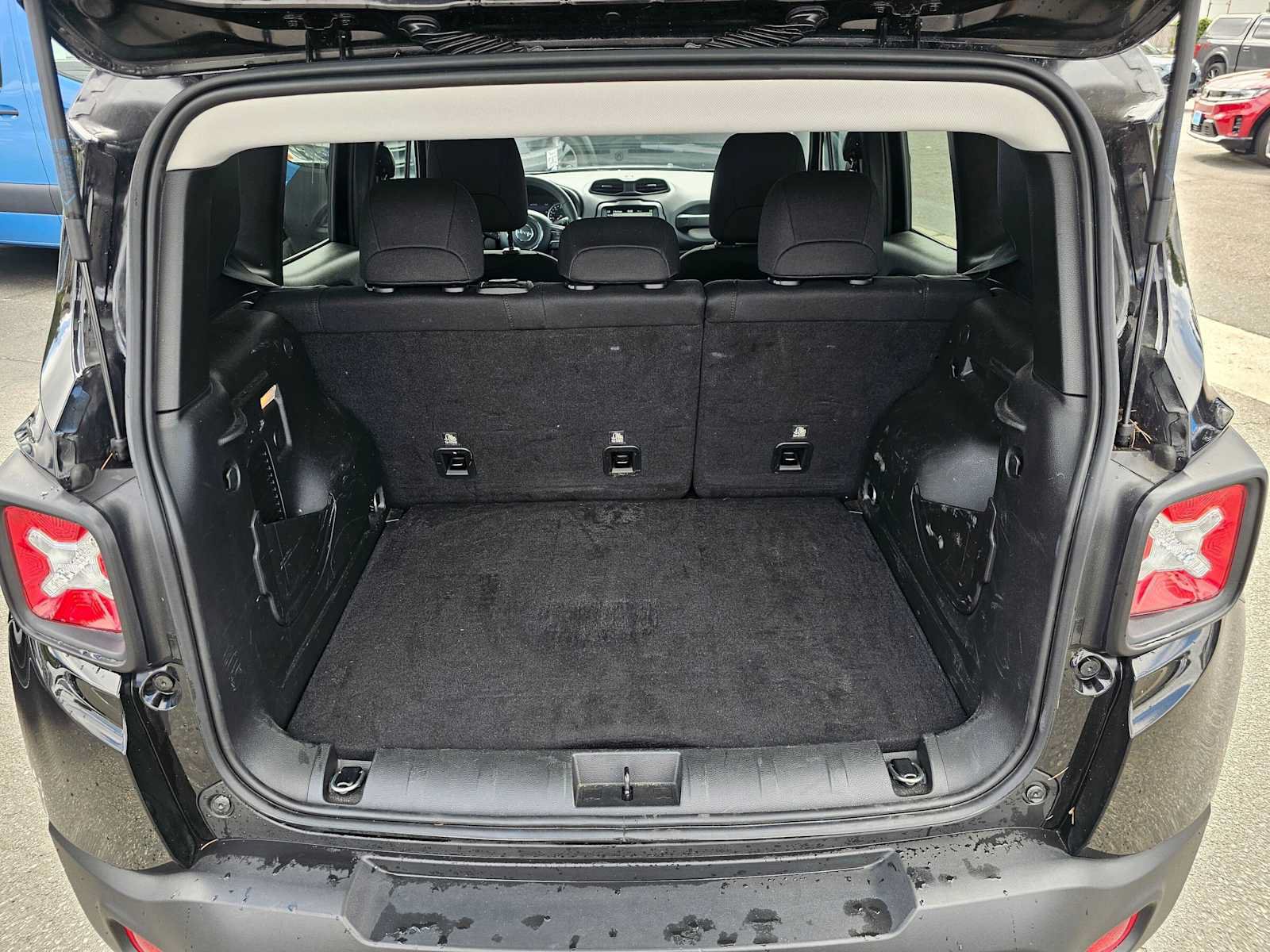 Used 2022 Jeep Renegade Latitude AWD/4WD image 14