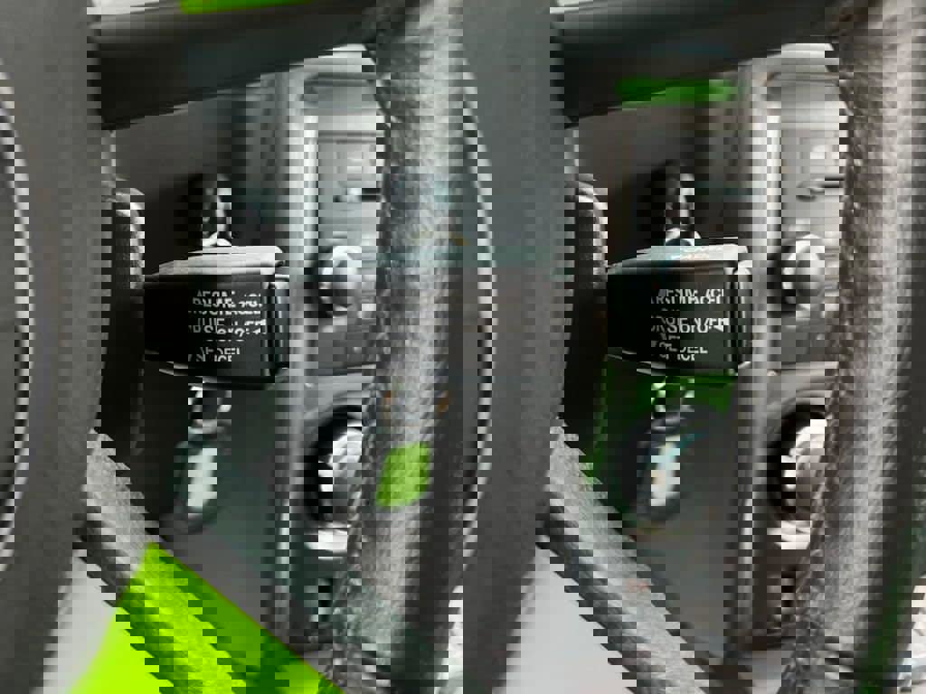 Used 2009 Dodge Challenger R/T image 34