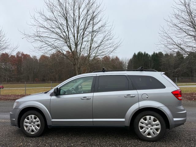 Used 2017 Dodge Journey SE image 2