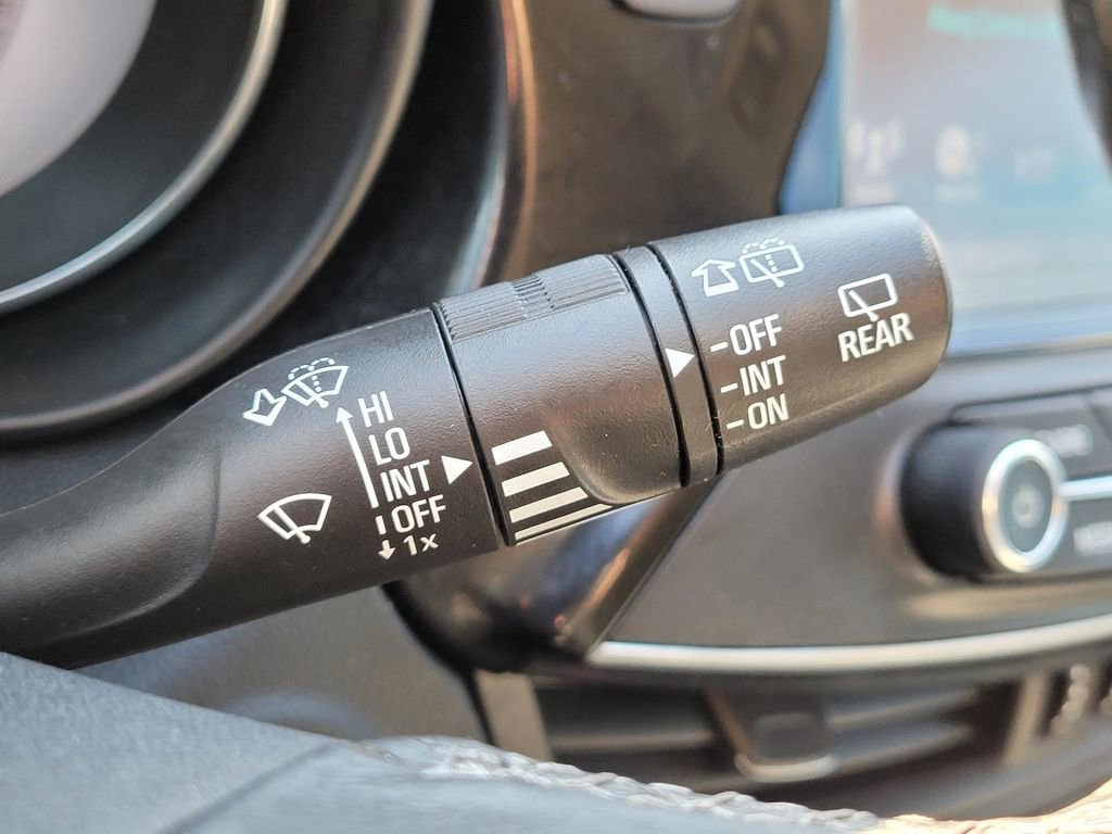 Used 2020 Buick Envision Essence image 31