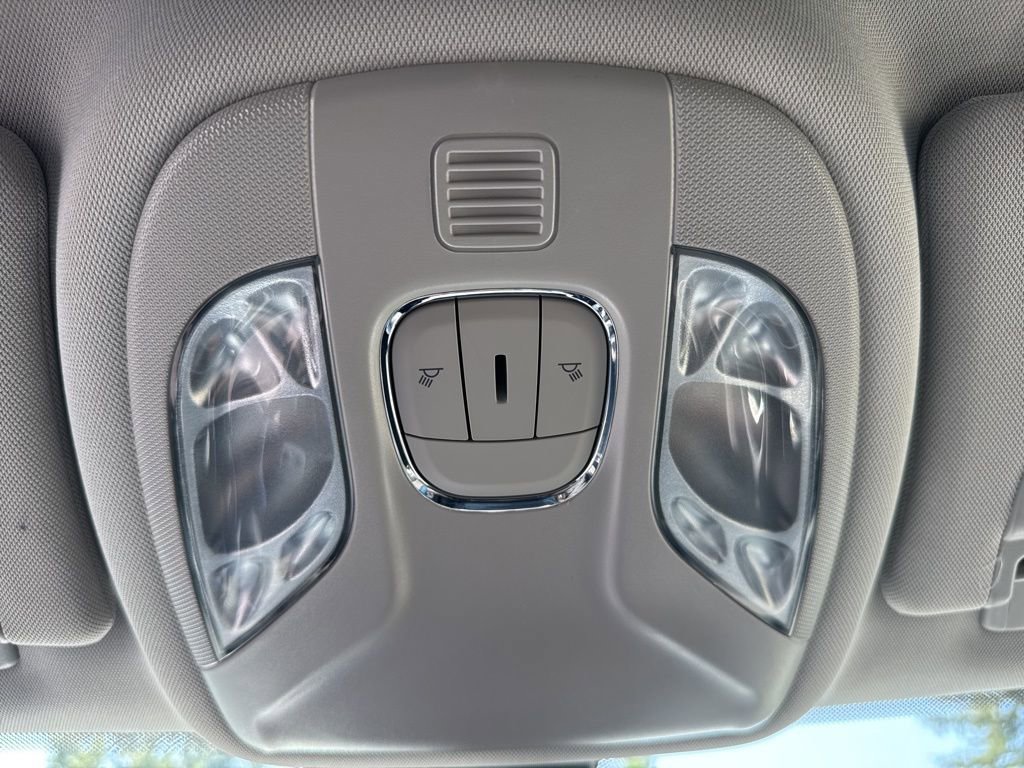 Used 2022 Jeep Compass Latitude image 43