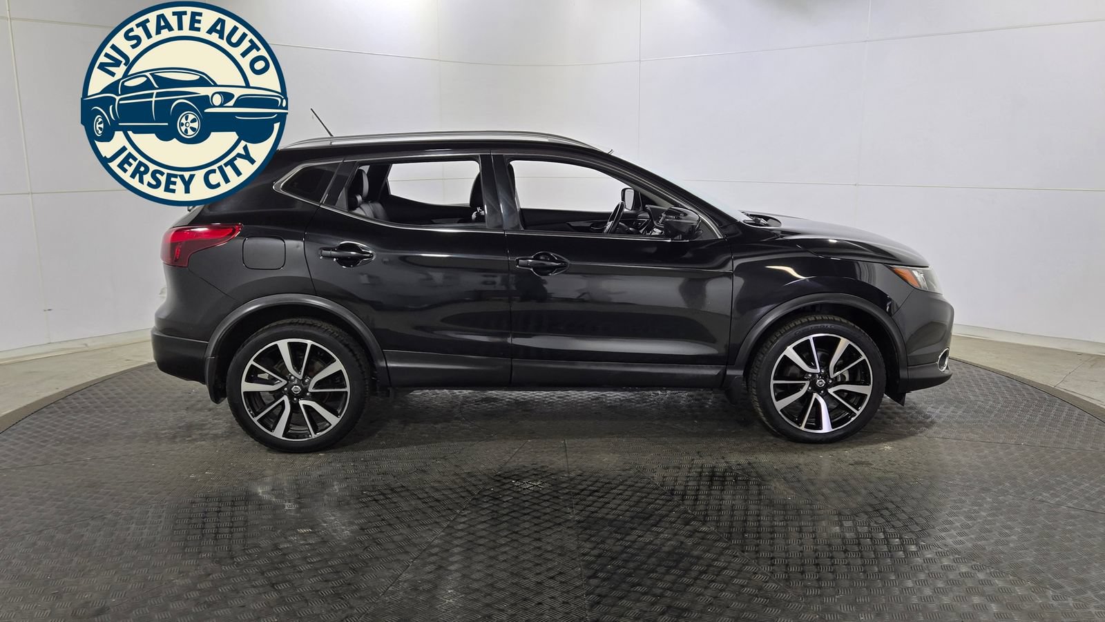 Used 2018 Nissan Rogue Sport SL AWD/4WD image 8