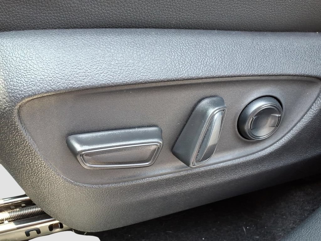 Used 2026 Toyota Grand Highlander AWD image 15