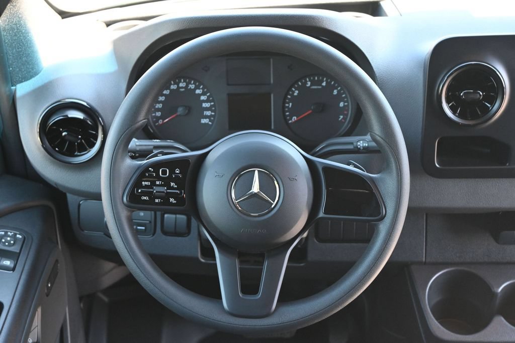 Used 2019 Mercedes-Benz Sprinter 144 image 36