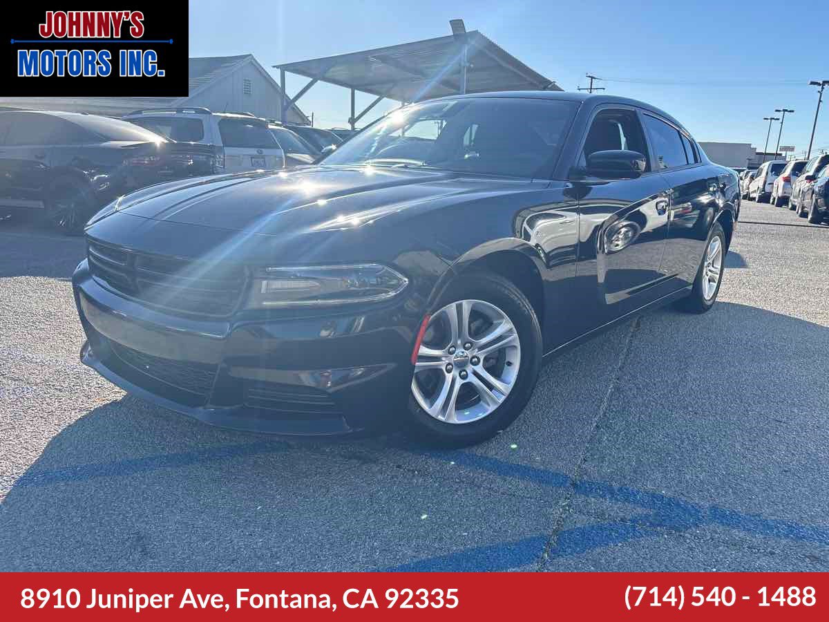 Used 2019 Dodge Charger SXT image 1
