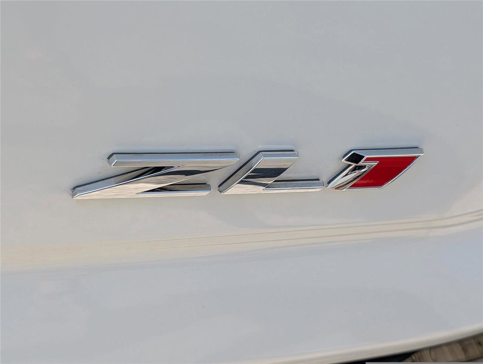 Used 2021 Chevrolet Camaro ZL1 image 9
